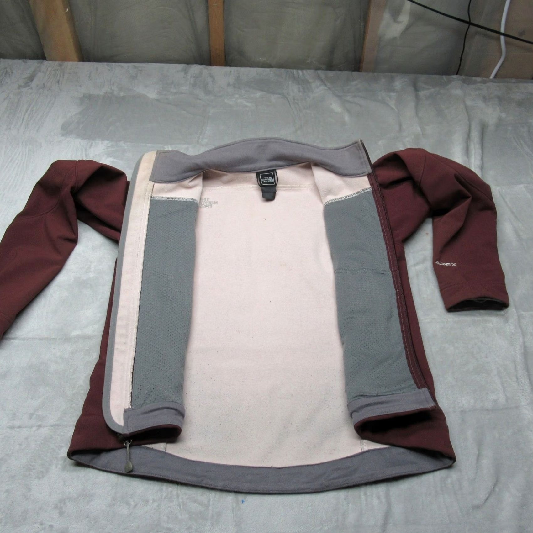 The North Face VINTAGE North Face Apex Bionic Jacket Women Medium Burgundy Softshell Zip Rain Wind Hike Size M / US 6-8 / IT 42-44 - 3 Thumbnail