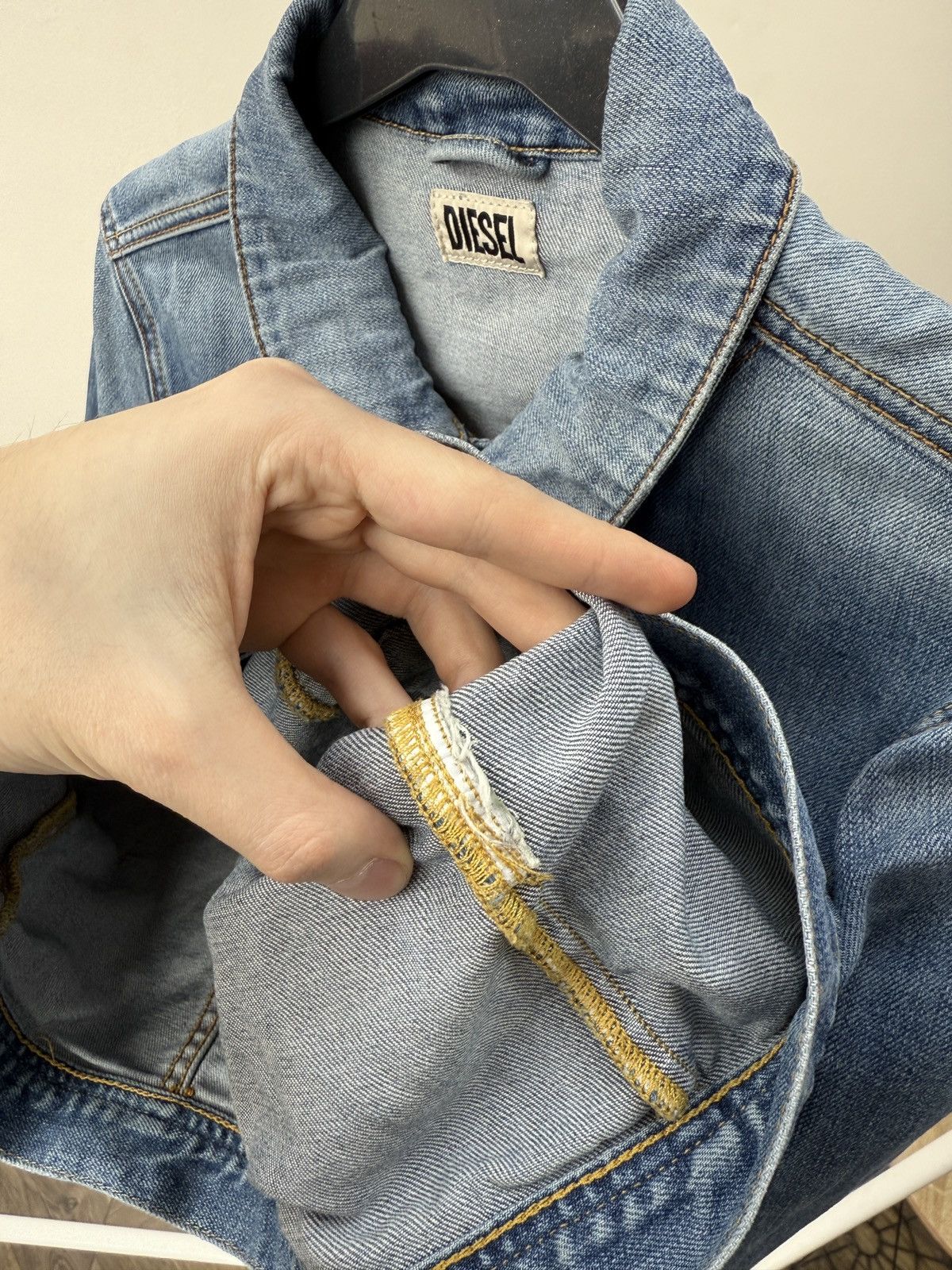 Diesel Vintage Diesel Denim Jacket Cropped Blue Trucker Jean Jacket Size S / US 4 / IT 40 - 11 Thumbnail