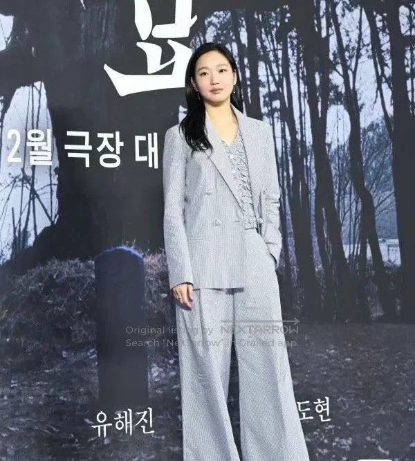 Chanel Chanel 24P light gray double-breasted lapel blazer Size XS / US 0-2 / IT 36-38 - 2 Thumbnail