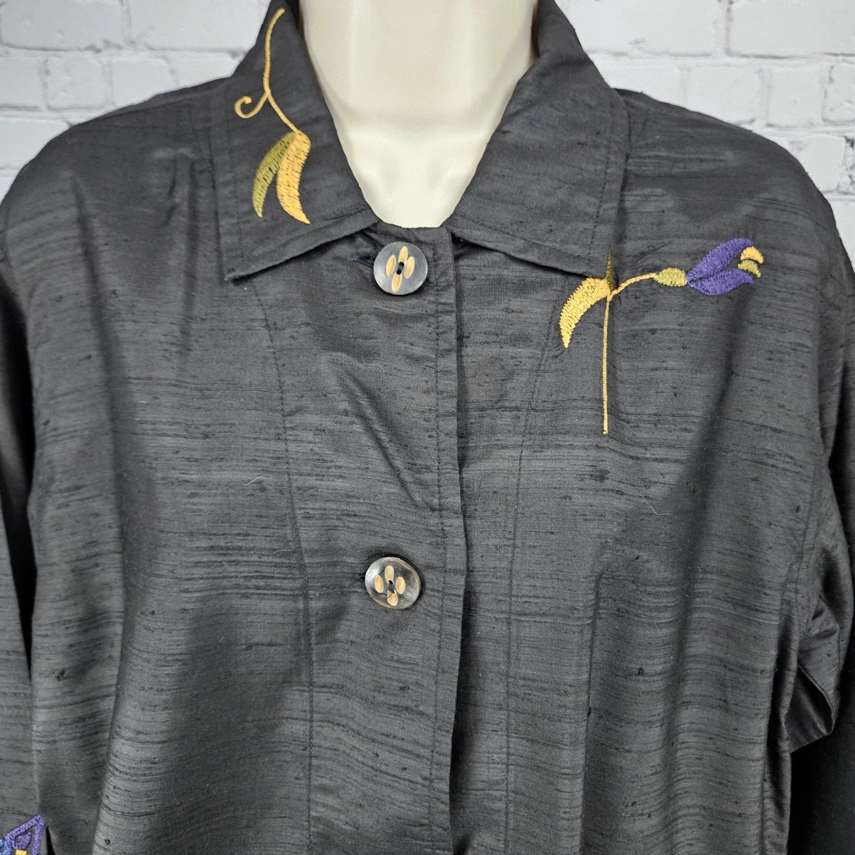 Vintage Chico's Design Black 100% Silk Embroidered 3/4 Sleeve Button Shirt Jacket Womens US 8 Size XS / US 0-2 / IT 36-38 - 4 Thumbnail