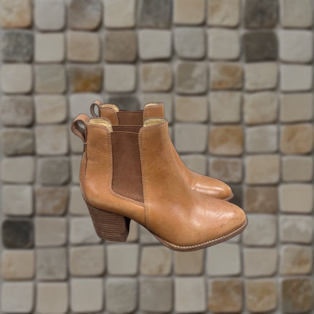 Madewell VINTAGE Madewell Chelsea Boot Women 6.5 The Regan English Saddle Leather Block Heel Chelsea Women Boots Brown Leather Size US 7 / IT 37 - 1 Thumbnail