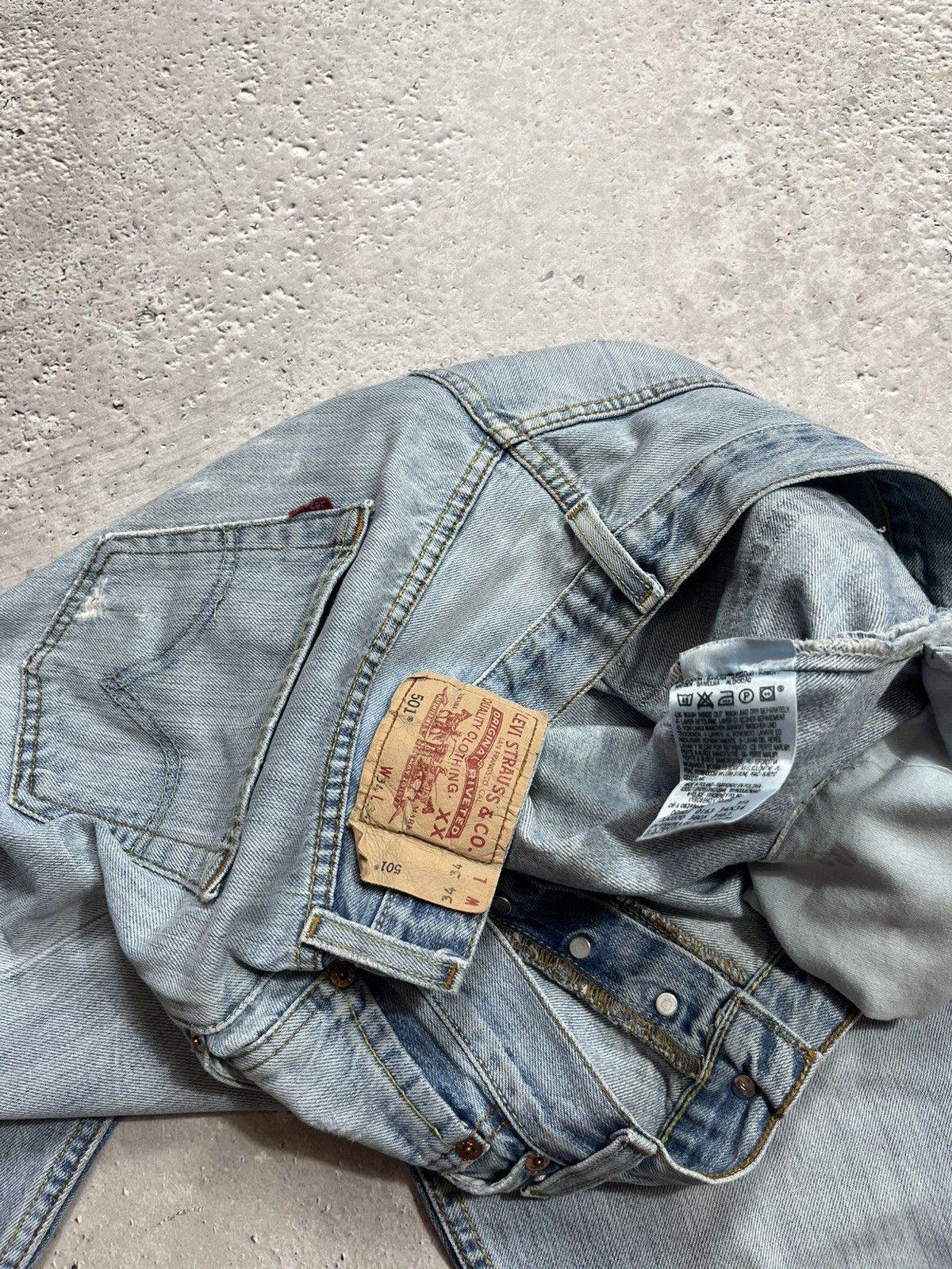 Levi's Levi’s 501 Jeans 34x34 Made in Poland Light Wash Vintage Size US 34 / EU 50 - 16 Thumbnail