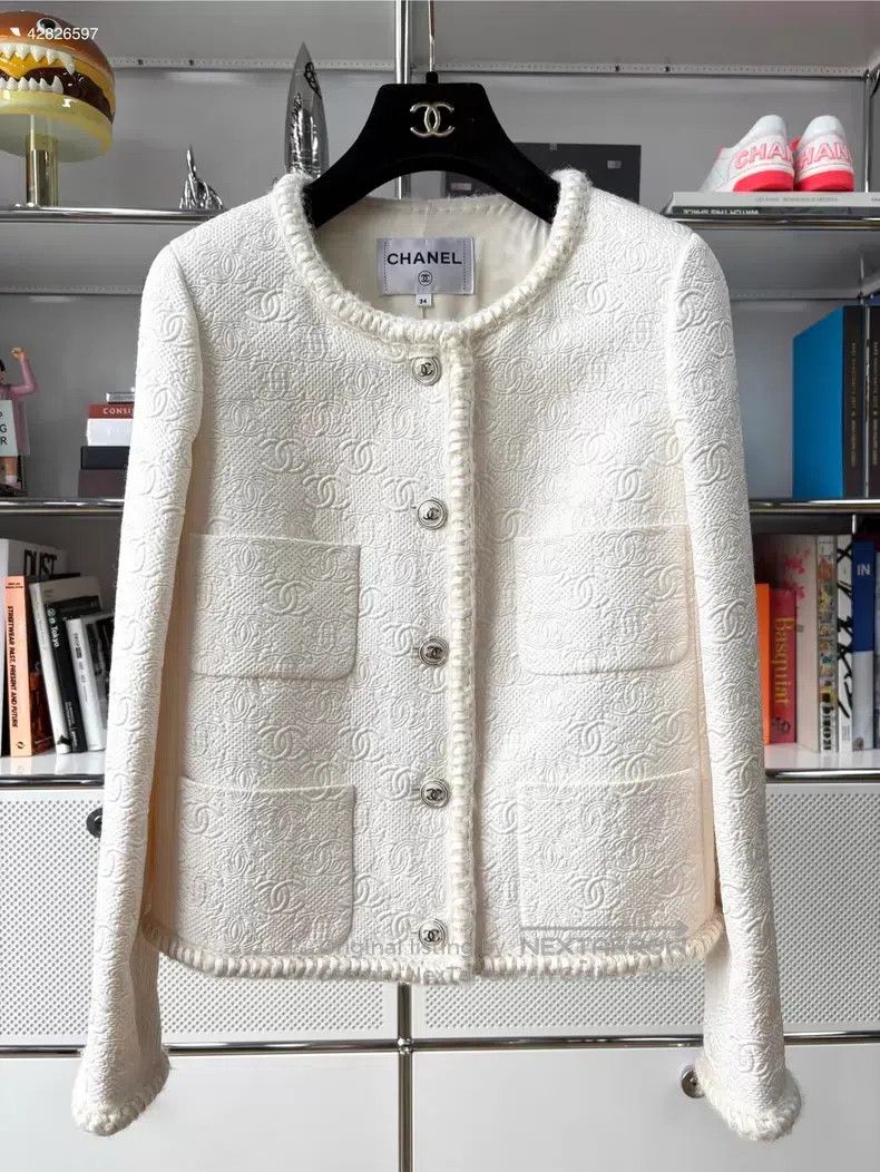 Chanel Chanel 21A Castle Series White Four-pocket Single-breasted Size XXS / US 00 / IT 34 - 1 Thumbnail