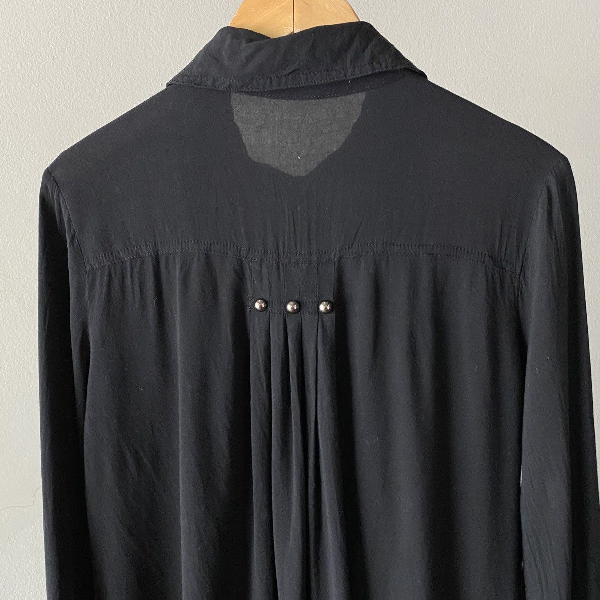 Japanese Brand GHOST OF HARLEM Punk Y2K Black Pleated Pearl Button Shirt Size S / US 4 / IT 40 - 12 Thumbnail