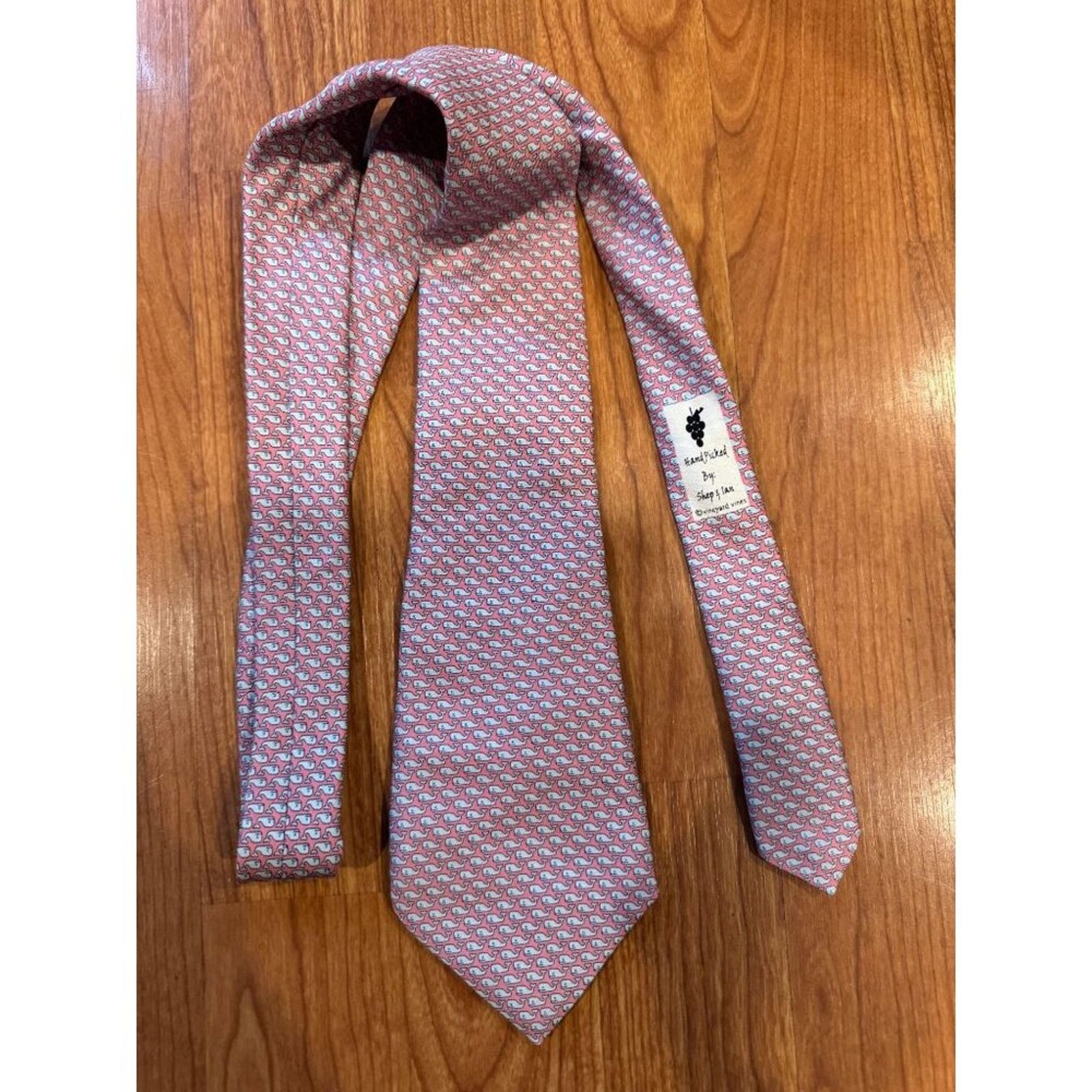 Vineyard Vines Vineyard Vines Matha's Vinevard Whale Logo - A Classic Tie Size ONE SIZE - 3 Thumbnail