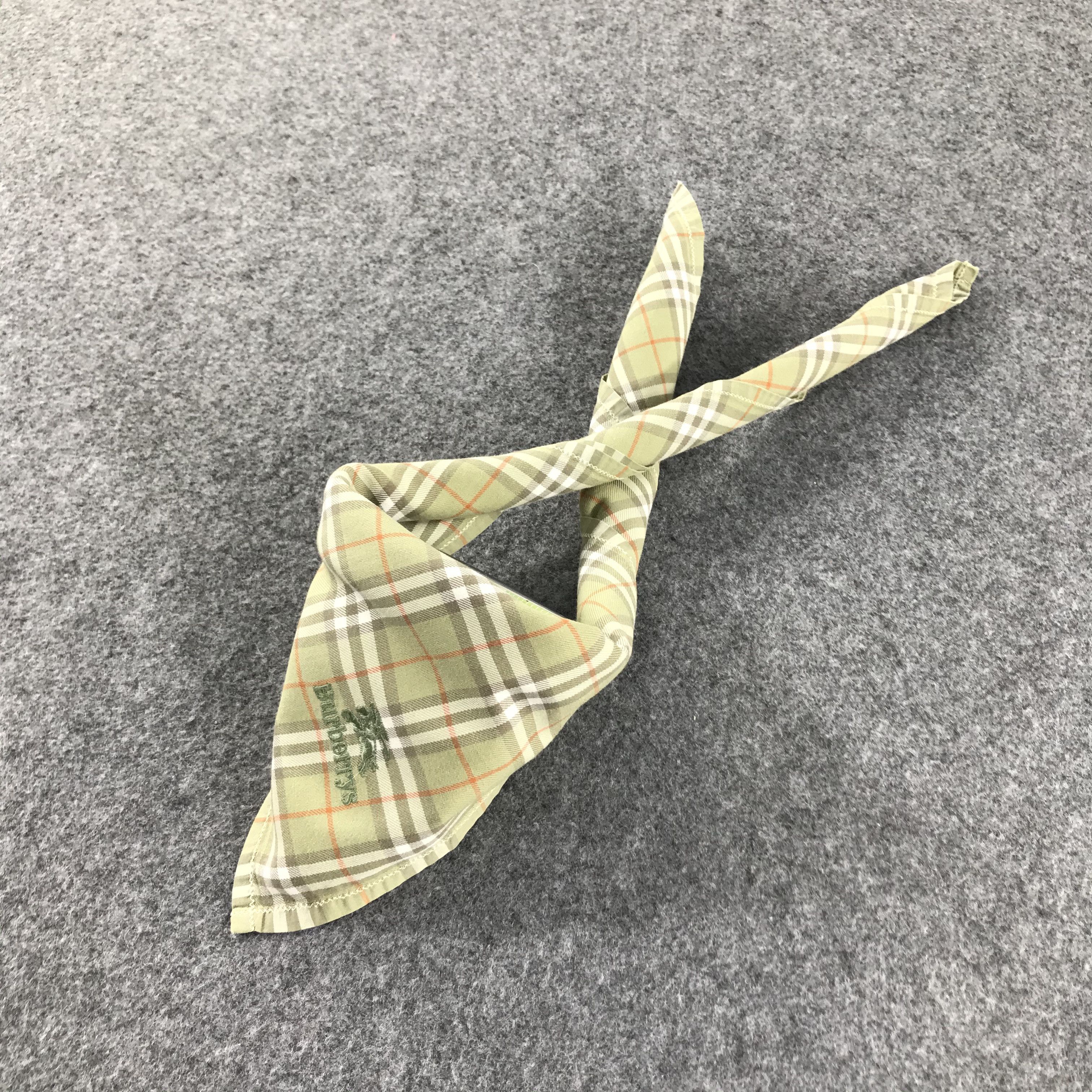 Burberry Burberrys Nova Check Handkerchief Neckerchief Bandana H180 Size ONE SIZE - 3 Thumbnail