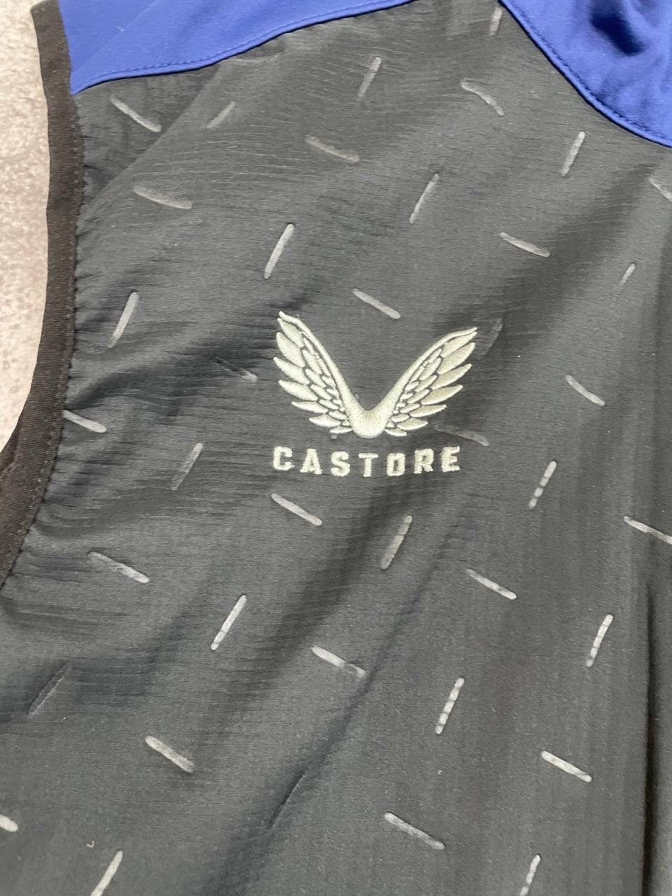 Castore Castore Newcastle United Men Sleeveless Training Vest Blue Size US L / EU 52-54 / 3 - 4 Thumbnail