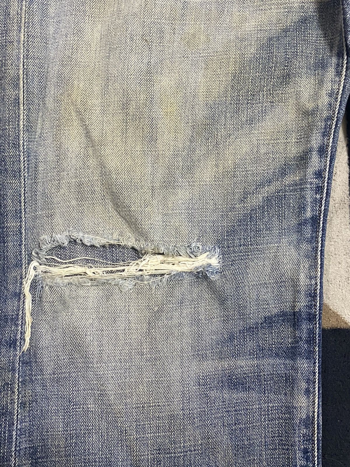 Levi's Vintage Levis553 Blue Wash Distresse Loose Jeans Size US 30 / EU 46 - 9 Thumbnail