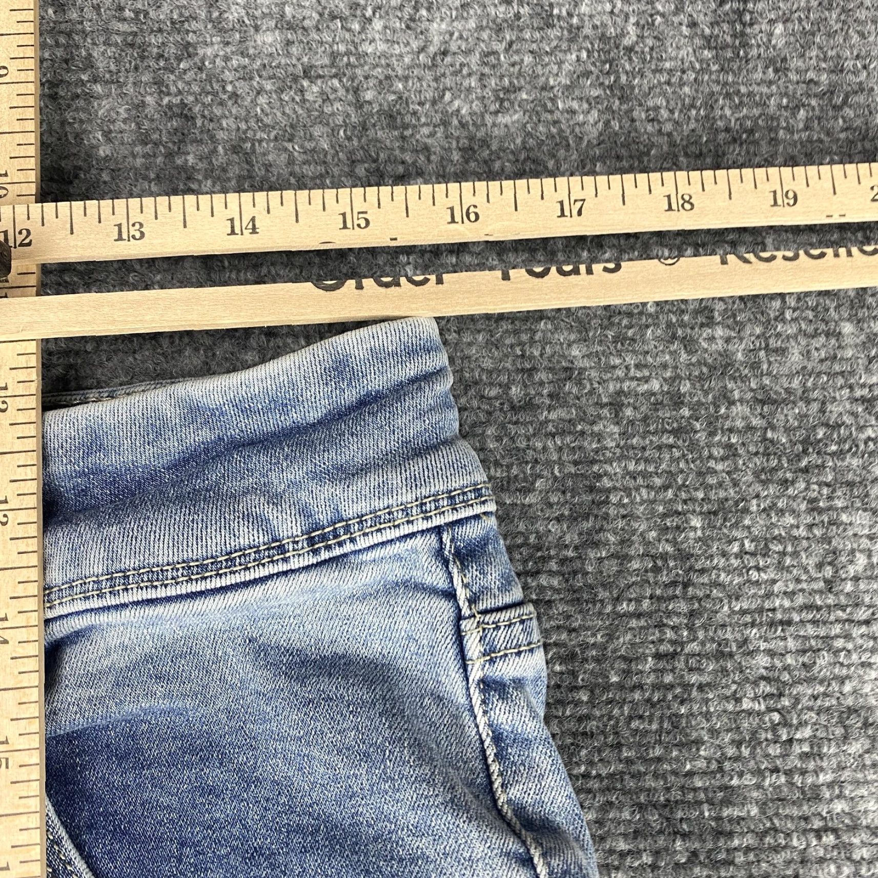 Hudson Hudson Jeans Womens 12 Light Wash Flap Pocket Straight Leg Denim Union Jack Shirt? Size 34" / US 12 / IT 48 - 4 Thumbnail