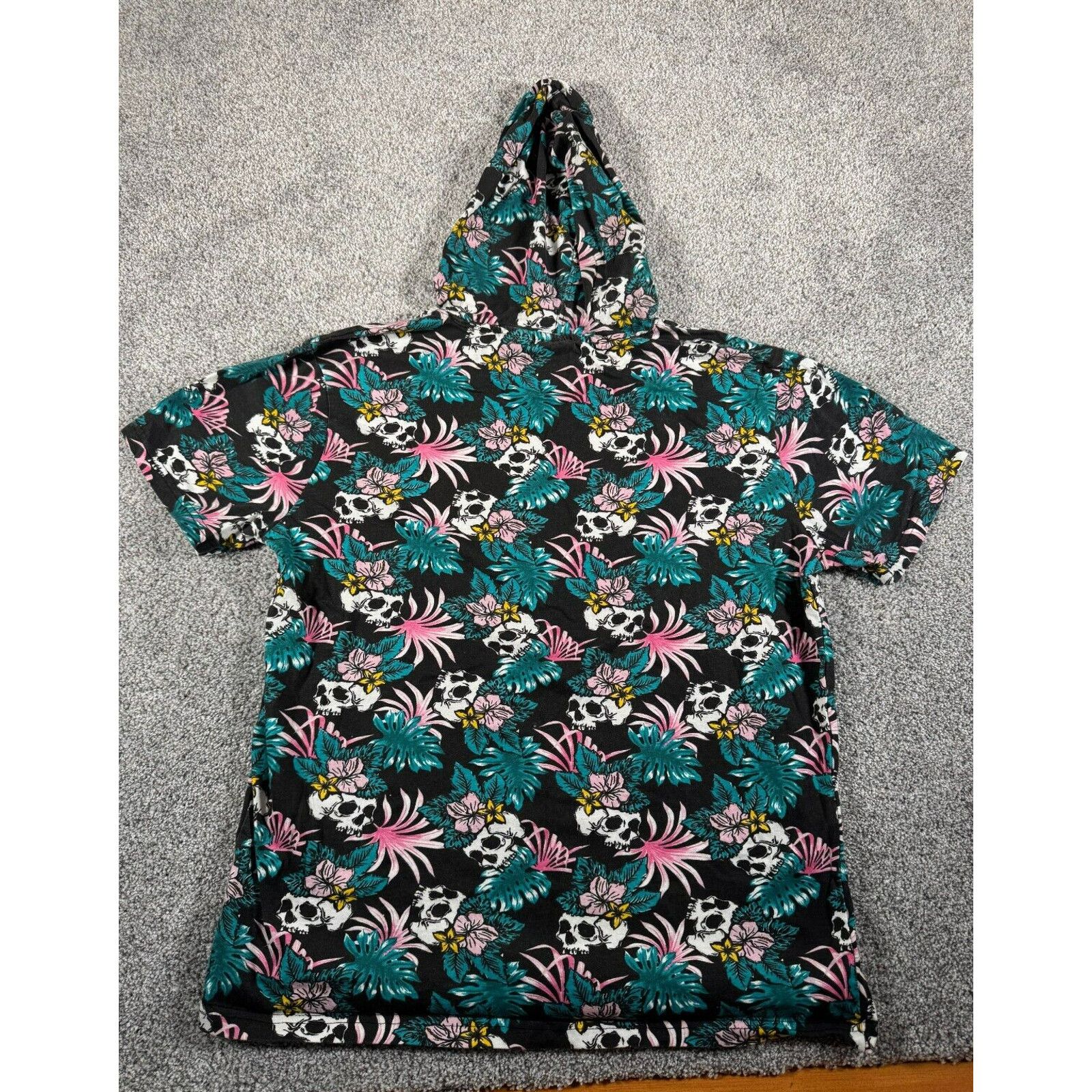Other WXYZ Shirt Mens M Hooded Tropical Skater Goth Skull Floral Size US M / EU 48-50 / 2 - 7 Thumbnail