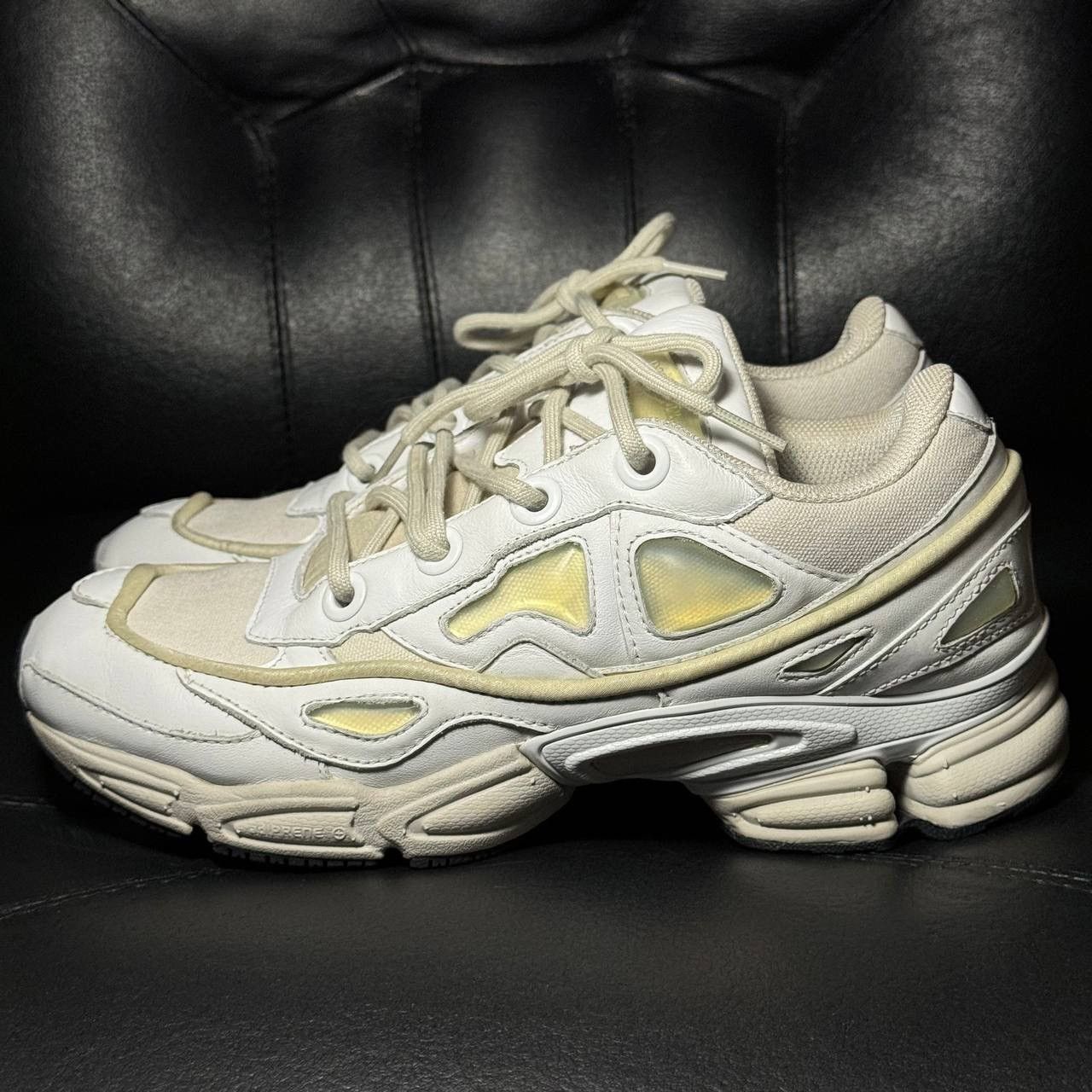 Adidas × Raf Simons Adidas Raf Simons Ozweego Cream White Size US 7 / EU 40 - 3 Thumbnail