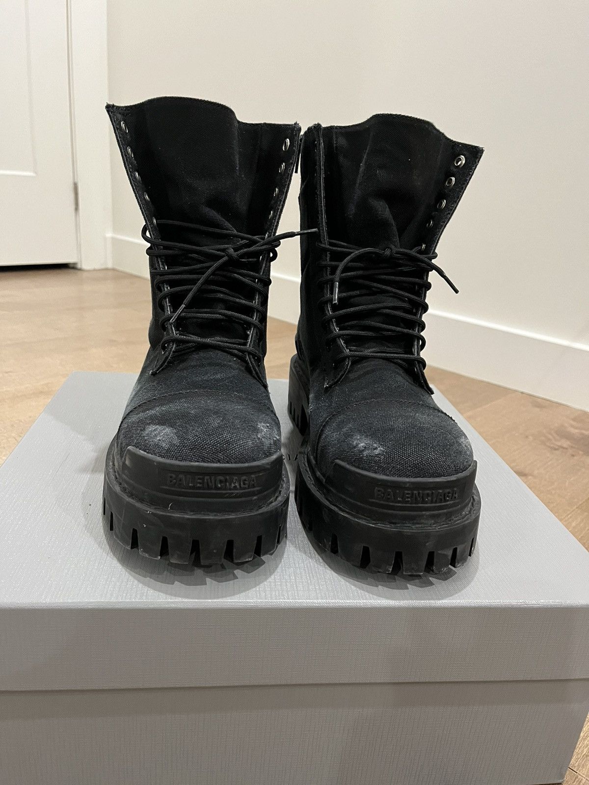 Balenciaga Balenciaga Distressed Strike Boots Size US 10 / EU 43 - 2 Thumbnail