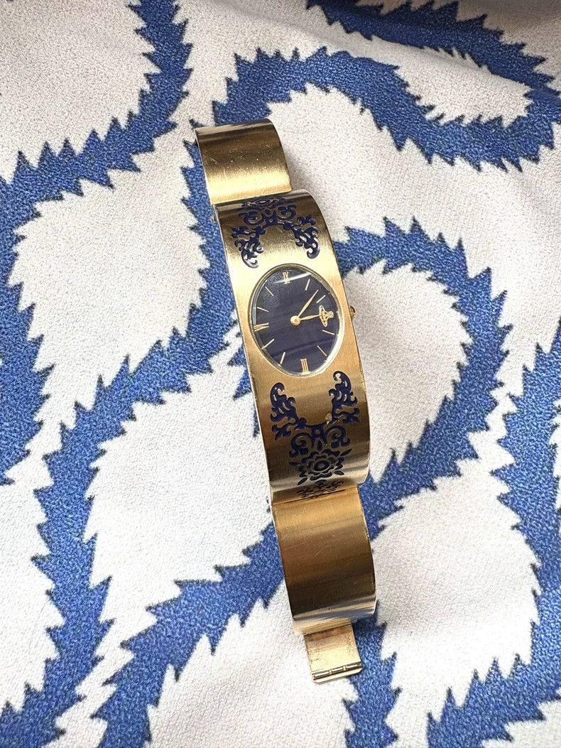 Vivienne Westwood Vivienne Westwood Golden Carved Blue Dial Watch Size ONE SIZE - 8 Thumbnail