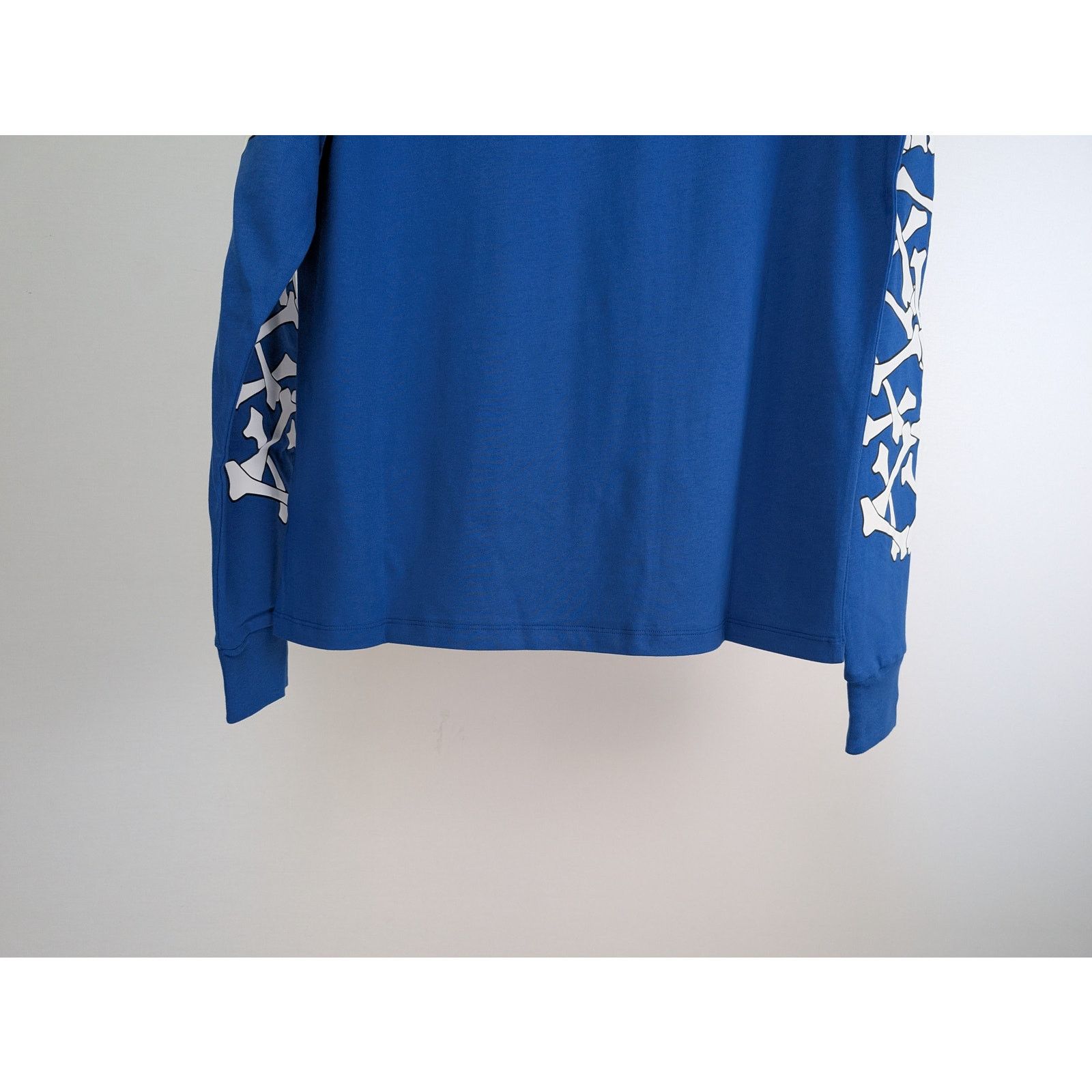 Amiri o1rshd1 Bones Stacked Long Sleeve Tee T-Shirt in Blue Size US M / EU 48-50 / 2 - 8 Thumbnail