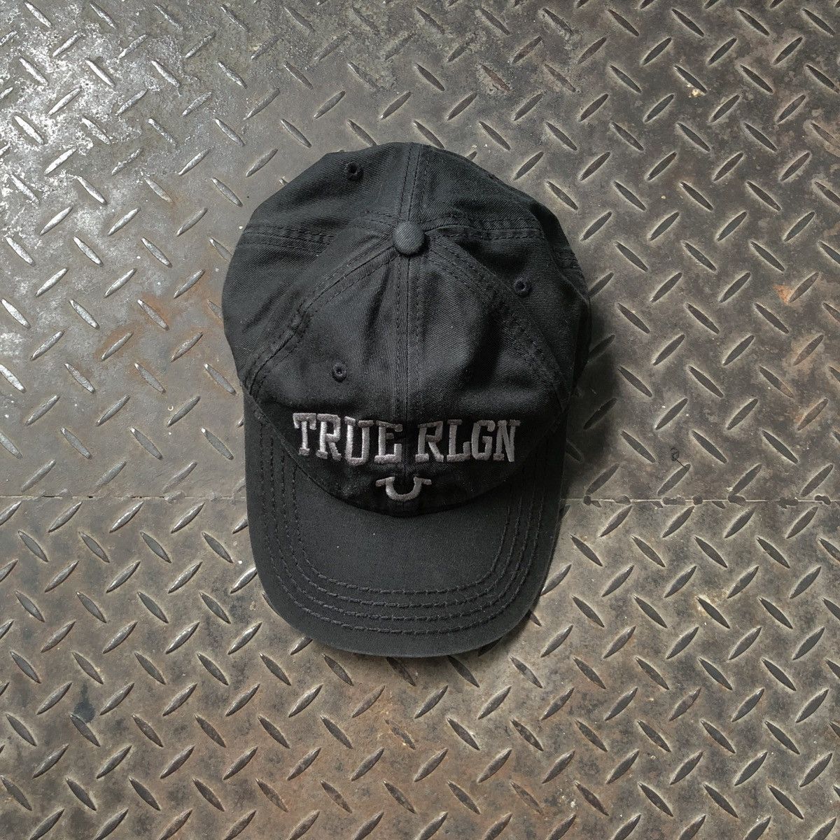 True Religion 🚫 SOLD 🚫 Vintage Y2K True Religion Black Hat Size ONE SIZE - 1 Thumbnail