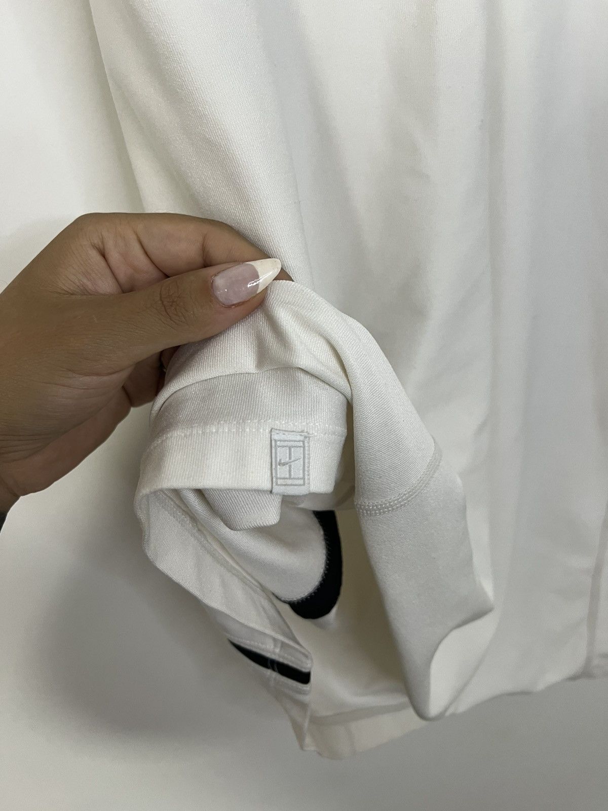 Nike Nike white and black dress m basic Size M / US 6-8 / IT 42-44 - 3 Thumbnail