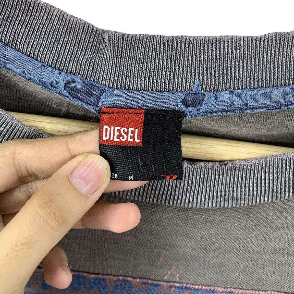Diesel Vintage Diesel Long Sleeve T-Shirt Crown Crest Graphic Size US M / EU 48-50 / 2 - 8 Thumbnail