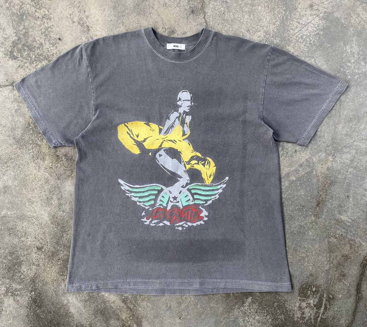 Band Tees Sick🔥Rare Hajime Sorayama "Aerosmith" Band Tees Size US L / EU 52-54 / 3 - 1 Thumbnail