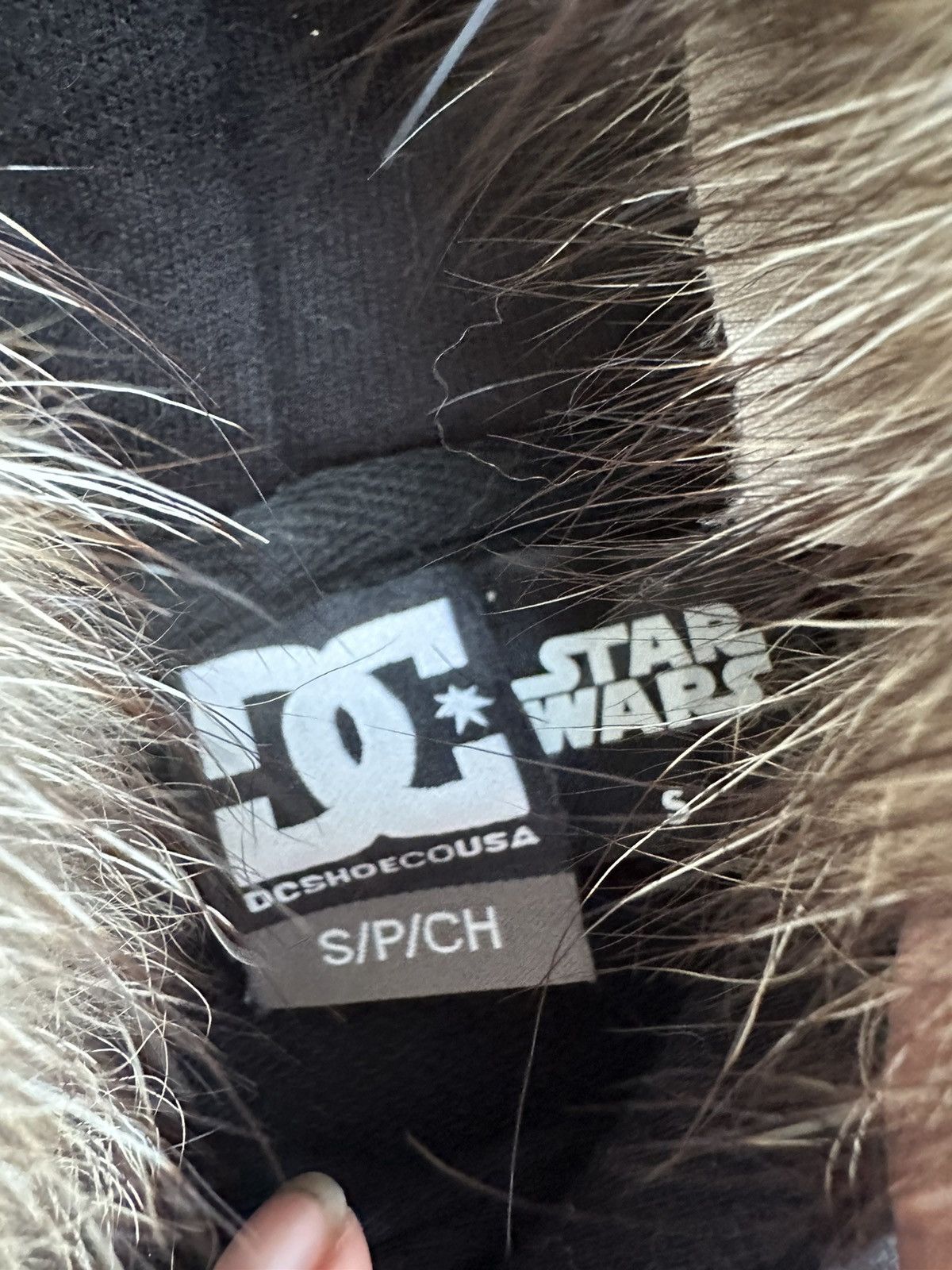 Beauty Beast RARE STAR WARS & DCSHOECOUSA FUR HOODIE Size US XL / EU 56 / 4 - 6 Thumbnail