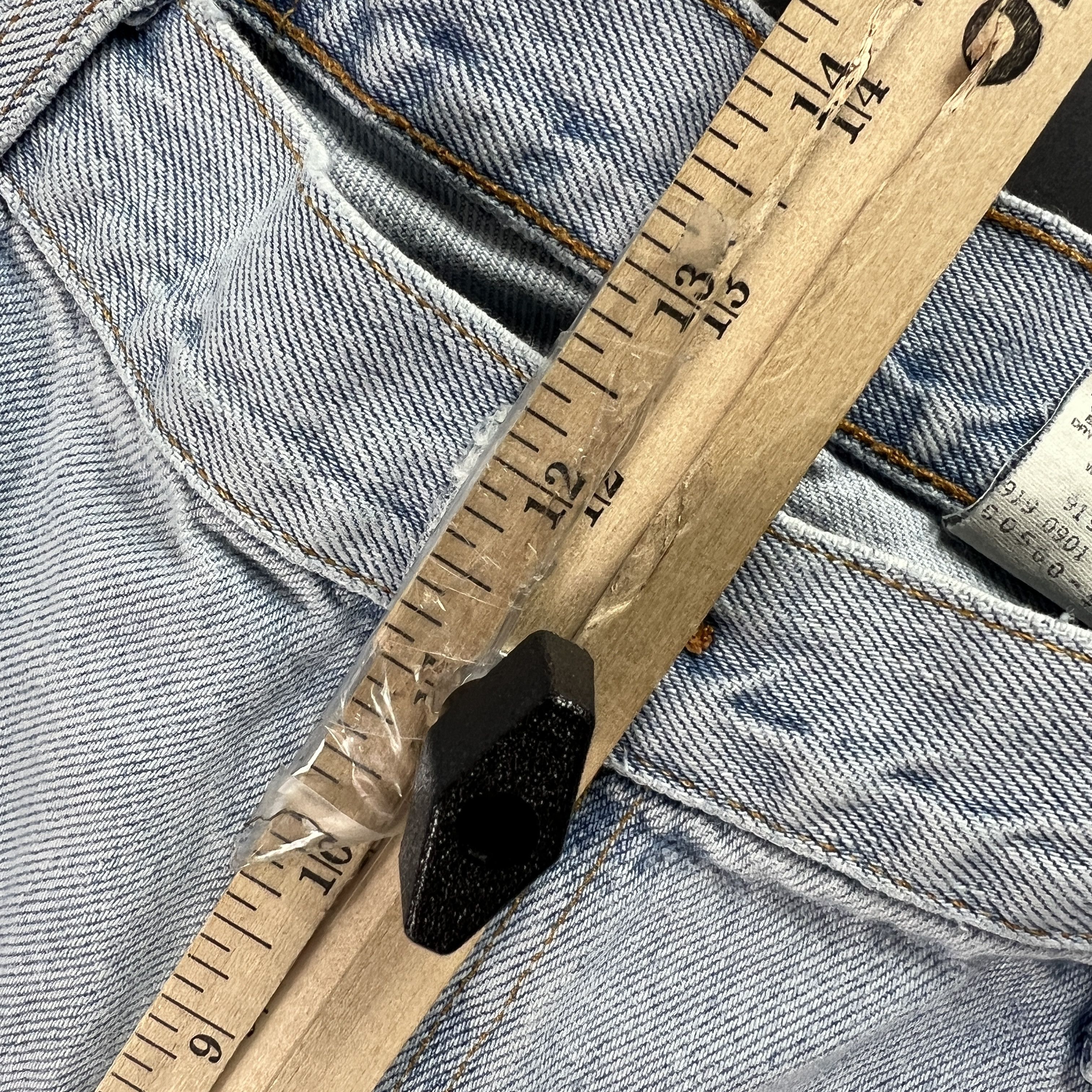 Levi's Y2K Levi's Jeans 560 Loose Tapered Blue Faded Cotton Denim Size US 35 - 23 Thumbnail
