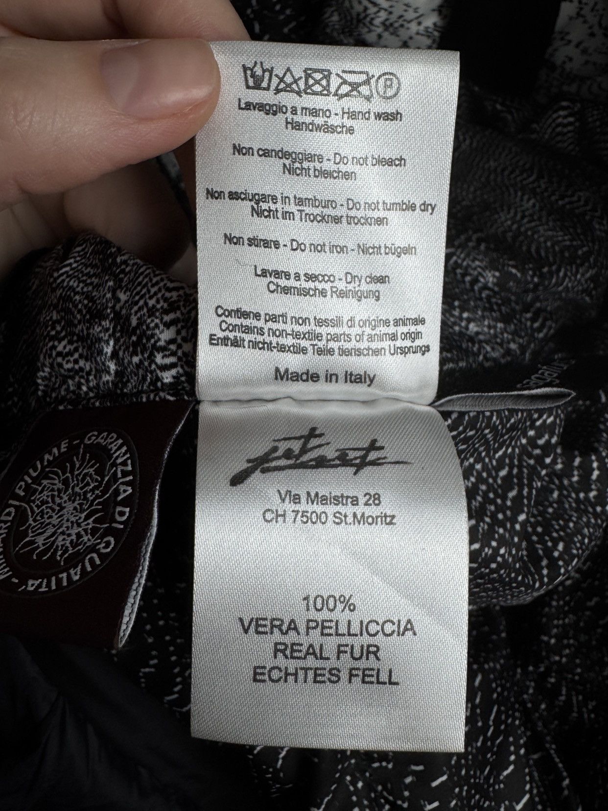 JET SET Jet Set black outdoor wolf bondage down ski snowboard jacket Size L / US 10 / IT 46 - 17 Thumbnail