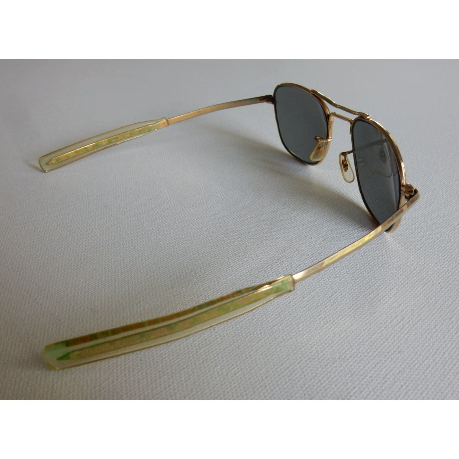 Vintage VINTAGE Diamond Plate Aviator Sunglasses Men Gold 80s Retro Size ONE SIZE - 3 Thumbnail