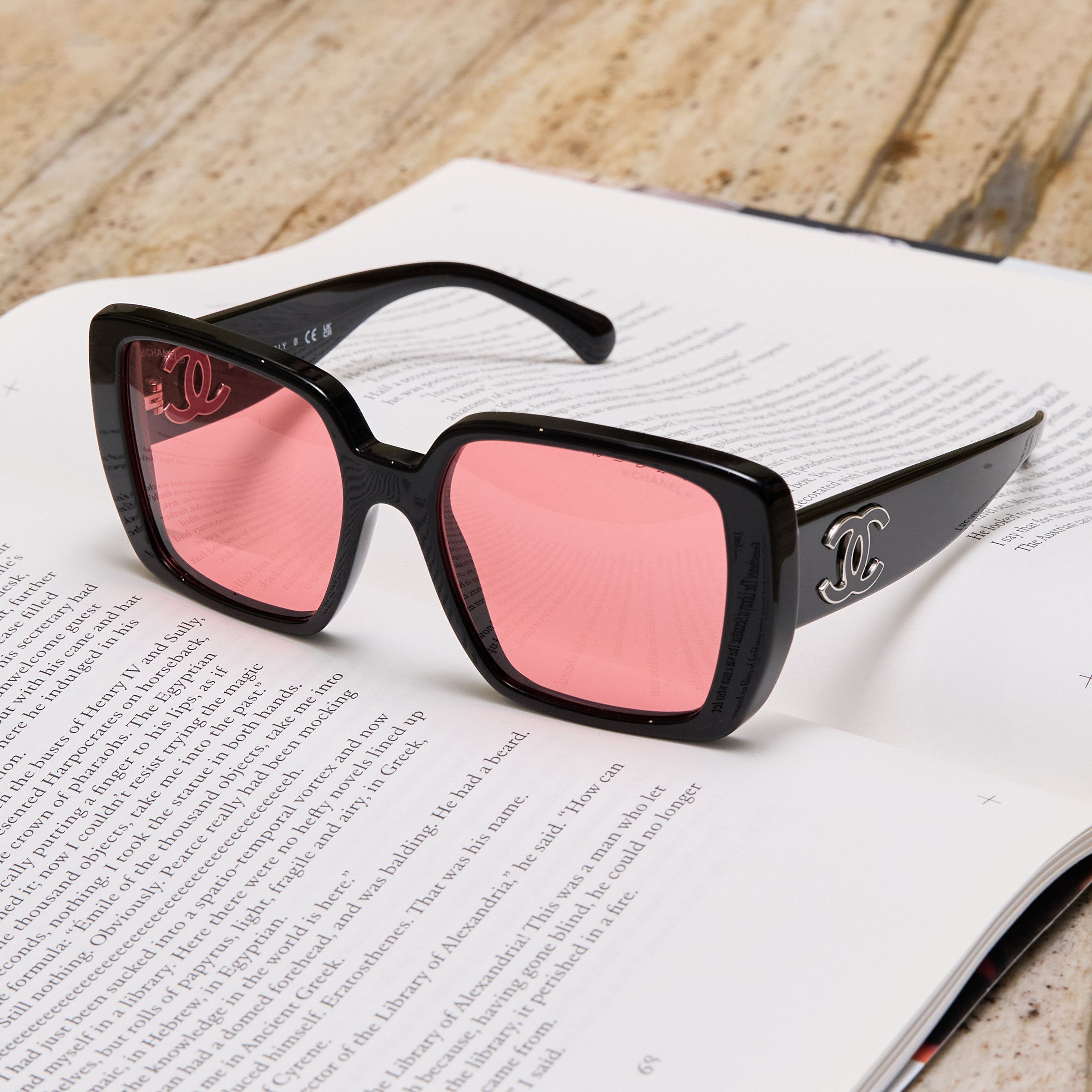 Chanel CHANEL 0CH5541 C1231/D7 SUNGLASSES Size ONE SIZE - 1 Thumbnail