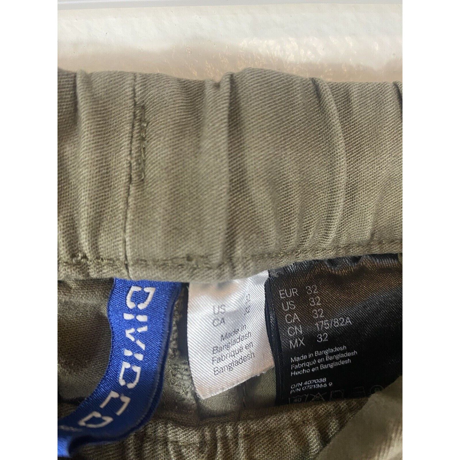 H&M Man's Straight Leg Joggers by H&M - Size 32 Size US 32 / EU 48 - 3 Thumbnail