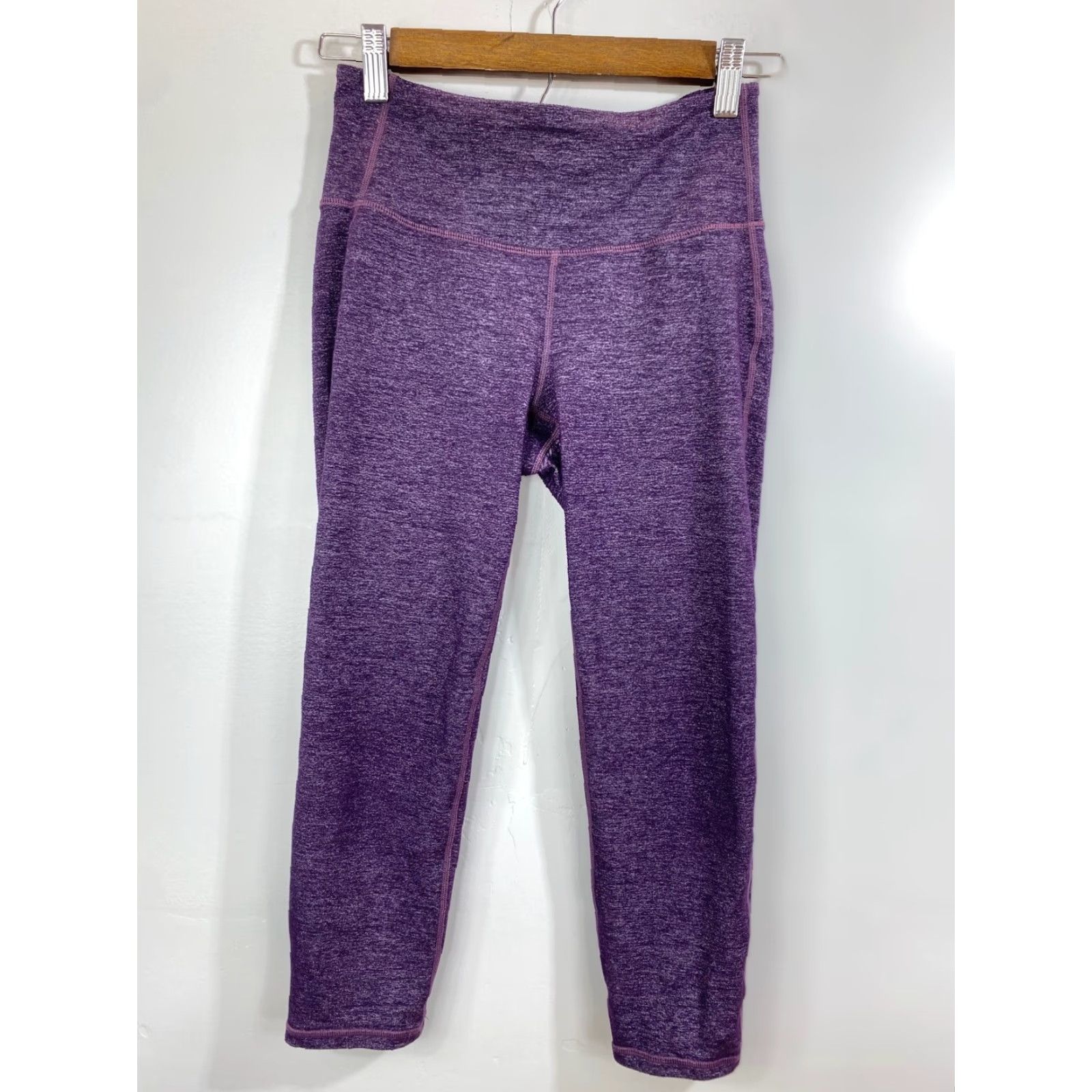 Athleta Athleta Leggings Womens XS Purple Activewear Nylon Spandex Blended Fabric Slim Capri 20 In Inseam Gym Running Athleisure Logo Breathable Easy Care Size 26" / US 2 / IT 38 - 2 Thumbnail