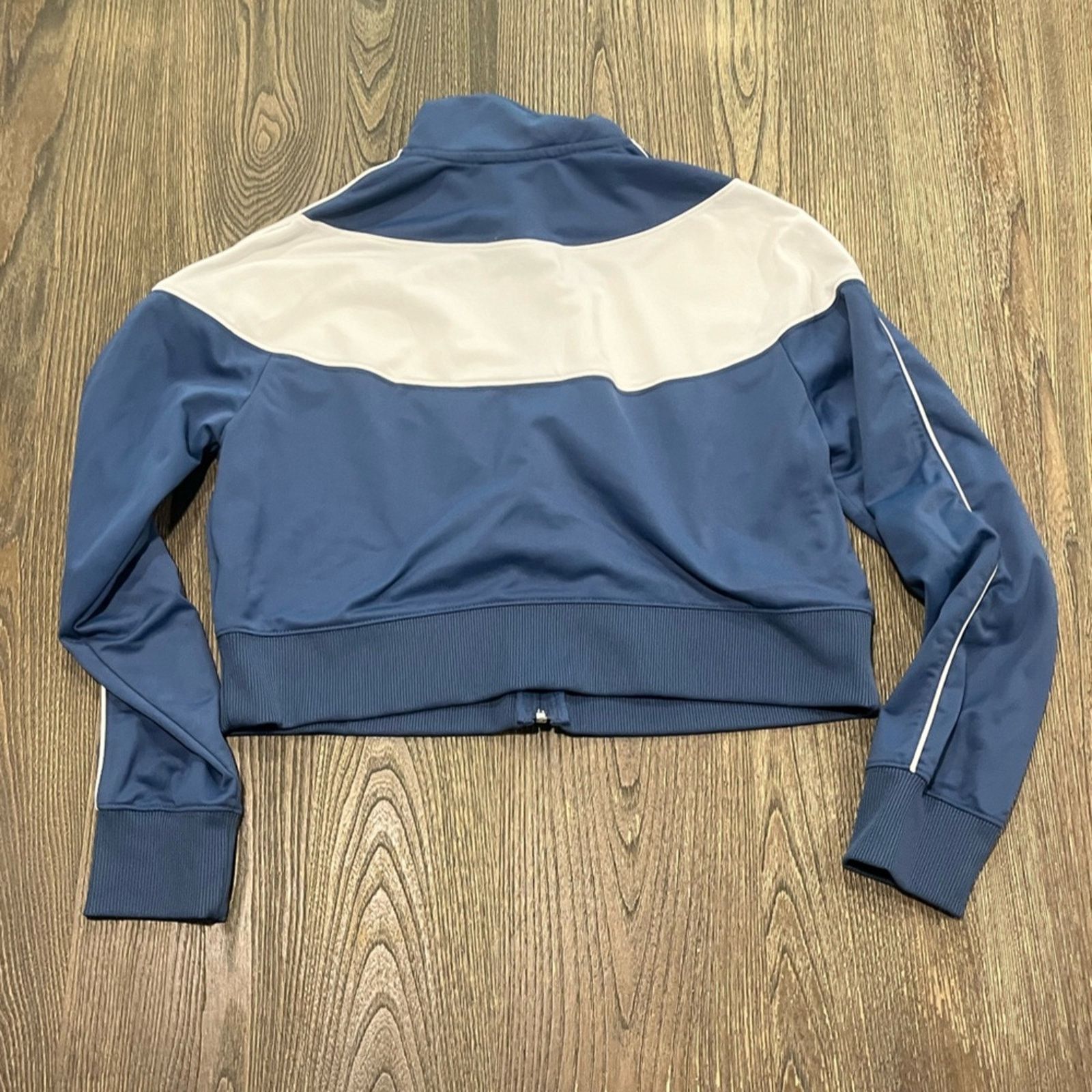 Nike Nike Cropped Track Jacket Heritage Logo Zip Up Size L Size US L / EU 52-54 / 3 - 6 Thumbnail