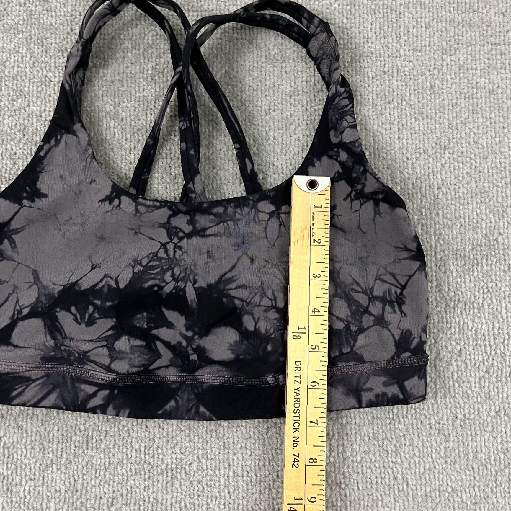 Lululemon VINTAGE LULULEMON Energy Sports Bra Womens Size 6 Shibori Magnum Black Stretch Training Size ONE SIZE - 7 Thumbnail