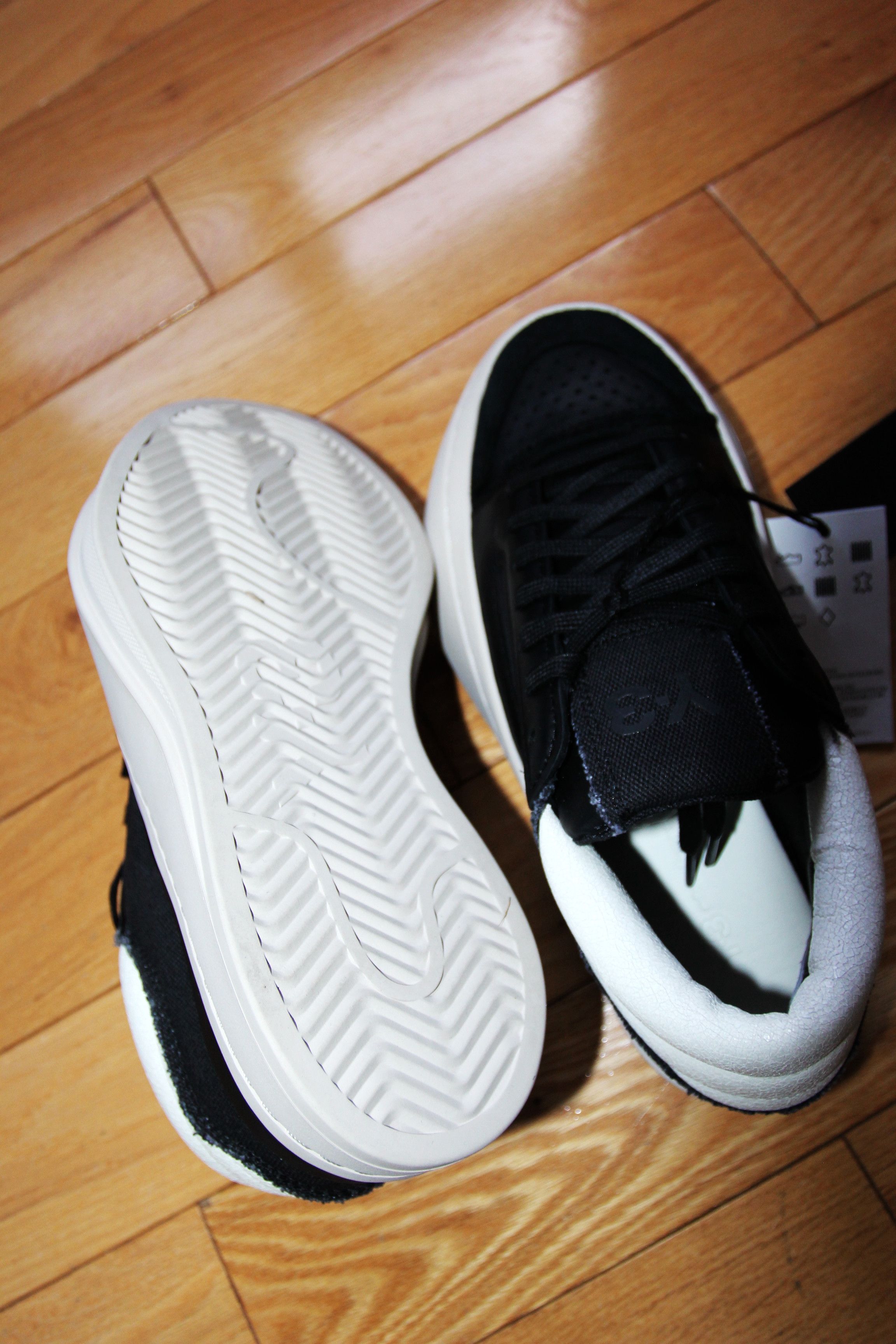 Y-3 BNWT AW23 Y-3 YOHJI YAMAMOTO CENTENNIAL LO 39.5 Size US 6.5 / EU 39-40 - 5 Thumbnail