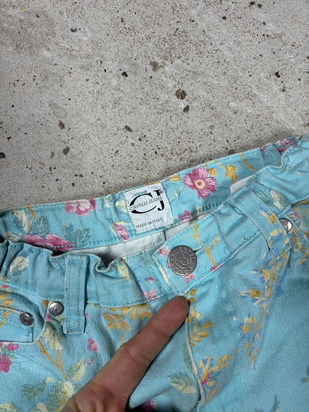 Roberto Cavalli Vintage 90s Roberto Cavalli Jeans Floral Print Flowers psych Size 26" / US 2 / IT 38 - 5 Thumbnail