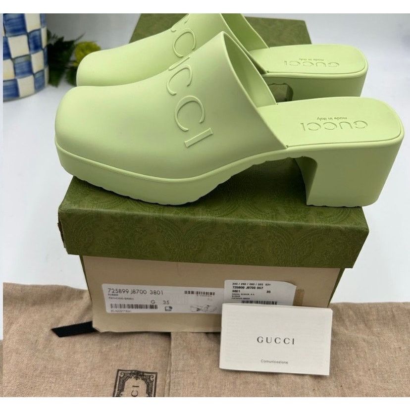 Gucci Women’s Gucci, clog, rubber sandals, size 35 made in Italy Size US 5 / IT 35 - 5 Thumbnail