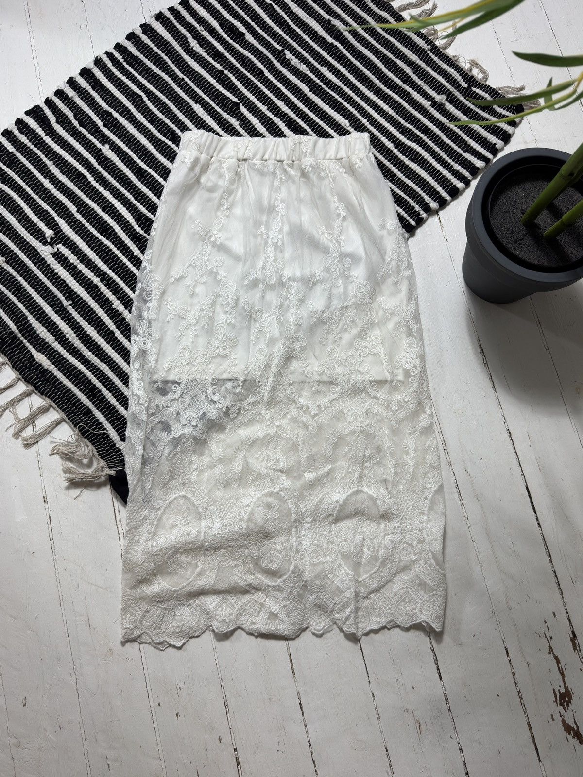 Other GUIPURE LACE RUSHES MESH TIE MIDI SKIRT Size 28" / US 6 / IT 42 - 3 Thumbnail