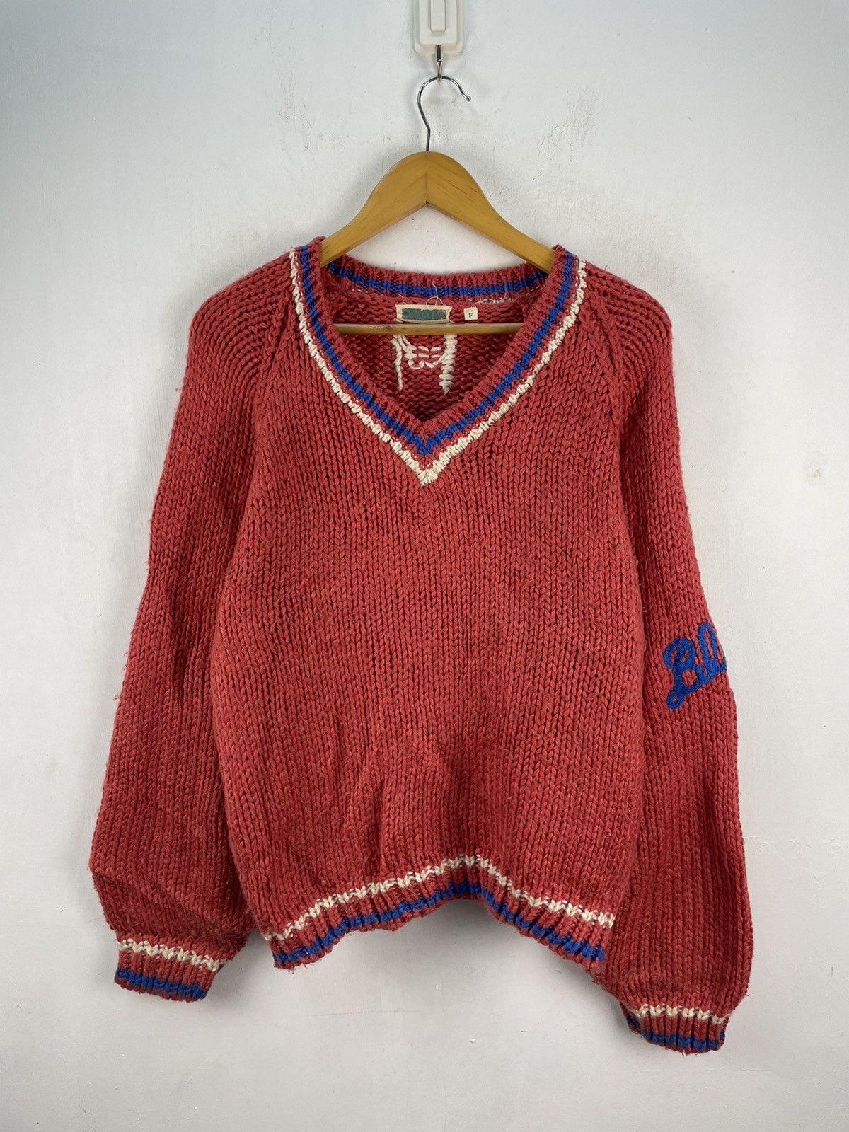 Vintage Vintage Blonia Hand Knit Sweater Knitwear Baggy Size US L / EU 52-54 / 3 - 1 Thumbnail
