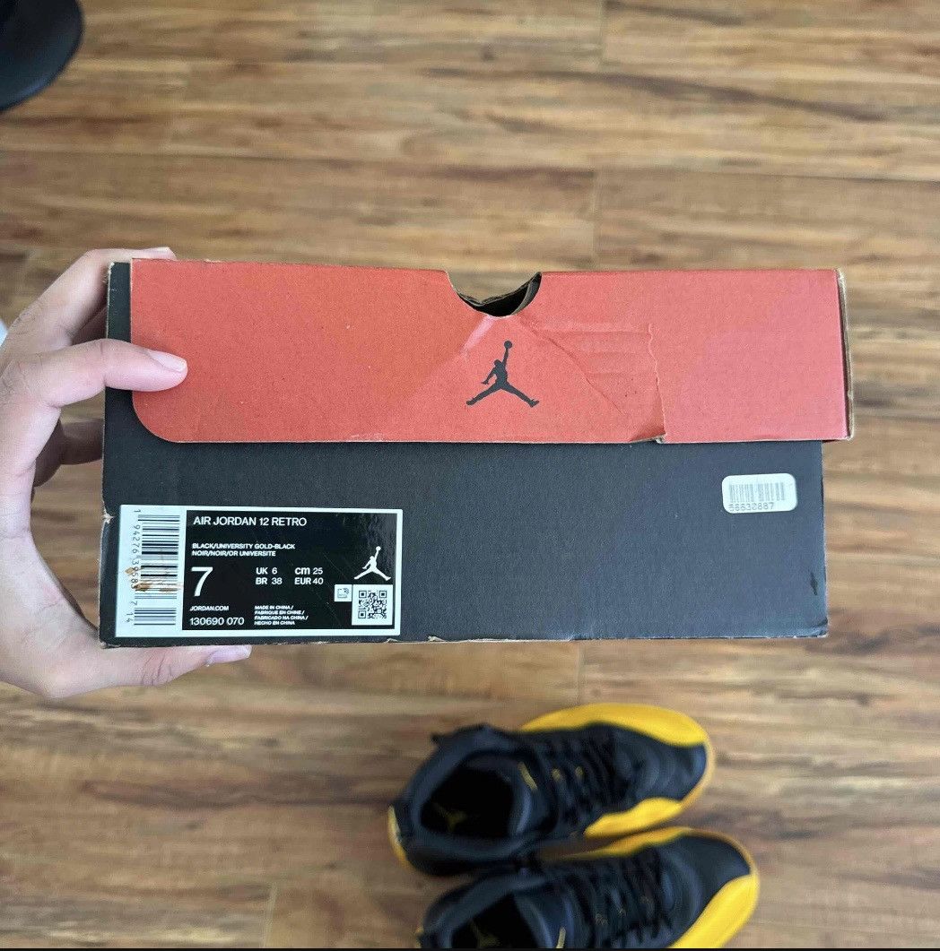 Jordan Brand Jordan 12 Retro black yellow basketball shoes Size 7 Size US 7 / EU 40 - 6 Thumbnail
