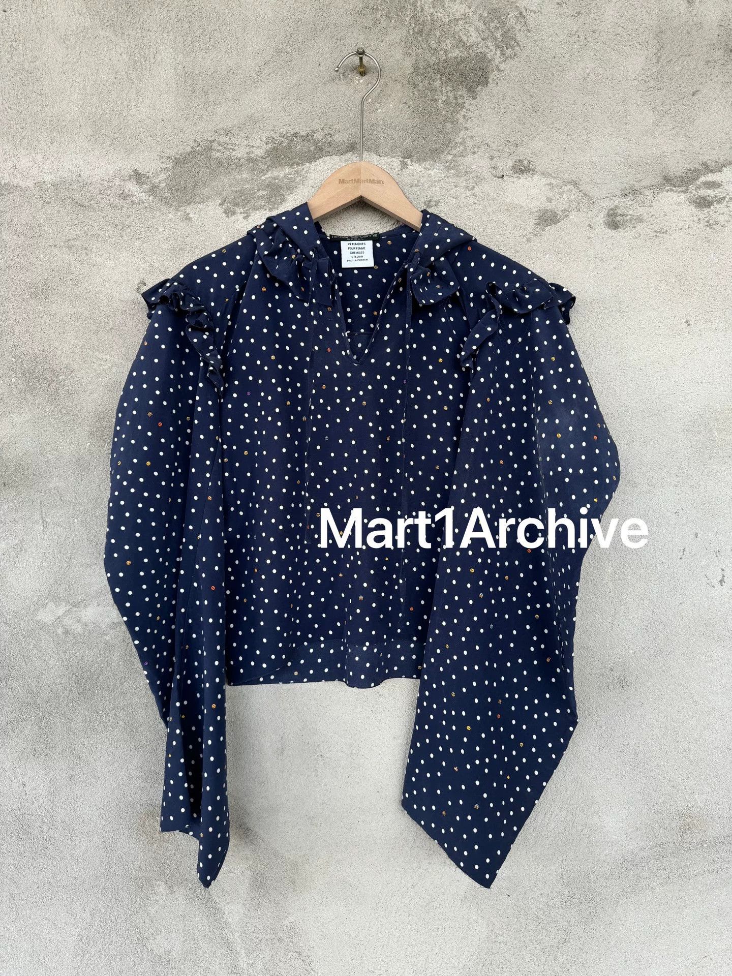 Vetements Vetements 18ss Emoji Ruffle Sweatshirt Size US XS / EU 42 / 0 - 1 Thumbnail