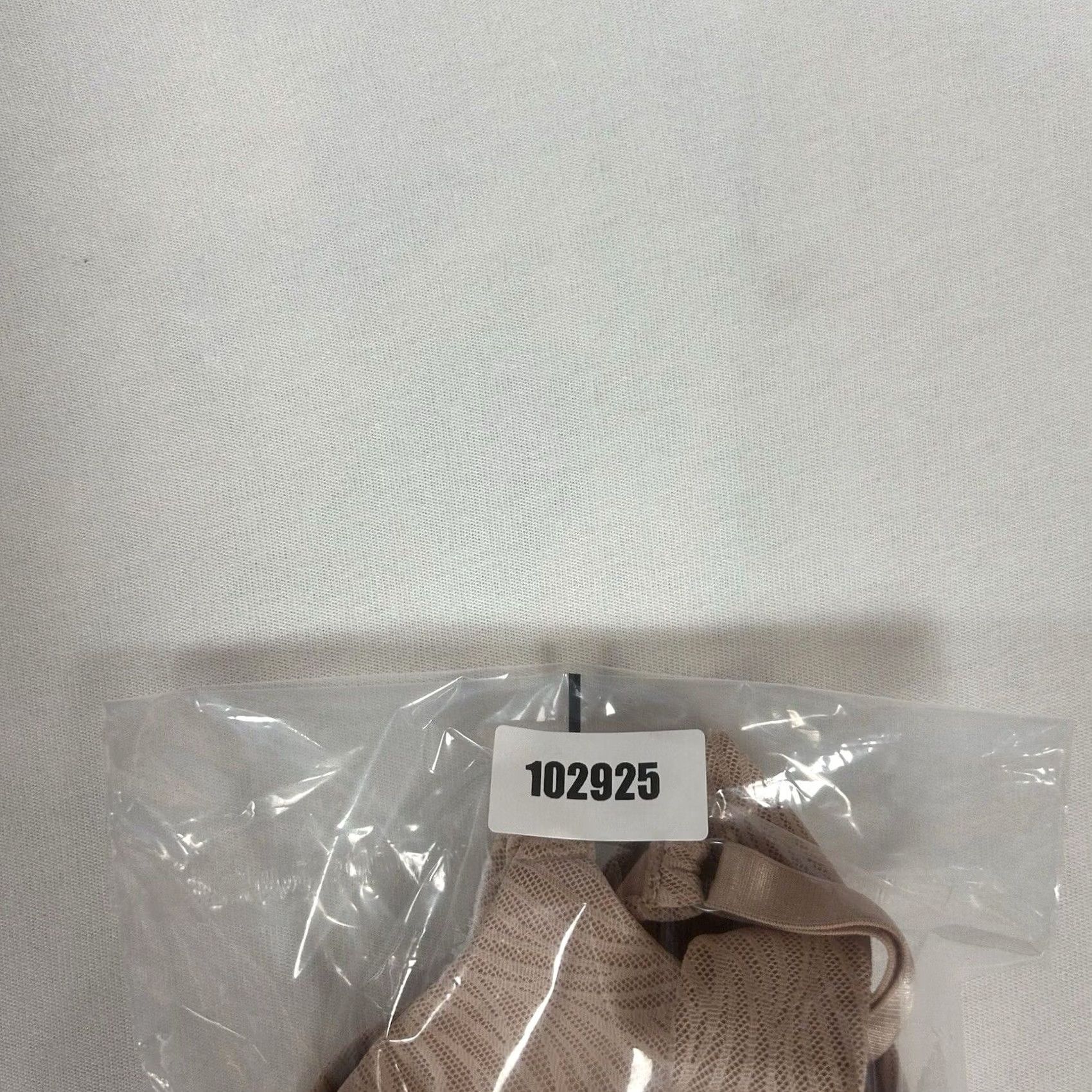 Vince Camuto Vince Camuto Bra 42D Tan Underwire Balconette Bra Womens 42D Underwired Adjustable Strap Ladies bras Brown solid Size ONE SIZE - 8 Thumbnail