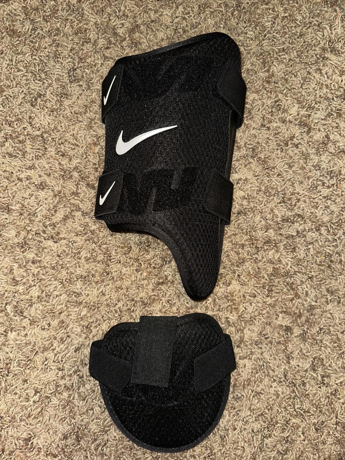 Nike Nike Adult Diamond Batter's Leg Guard Left-Handed Hitter Sample Size ONE SIZE - 2 Thumbnail