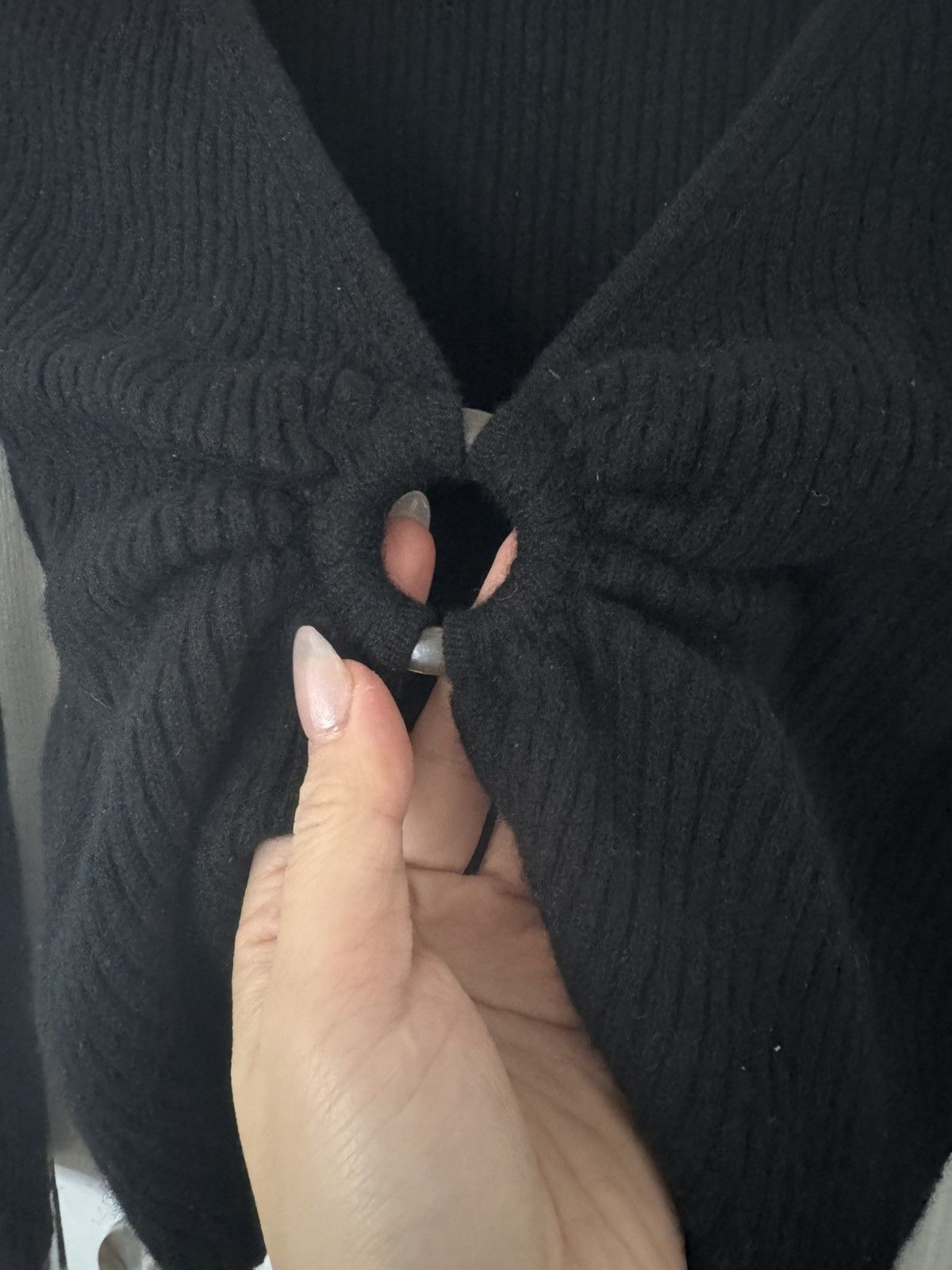 Reformation reformation cashmere sweater cropped V neck size M Size M / US 6-8 / IT 42-44 - 3 Thumbnail