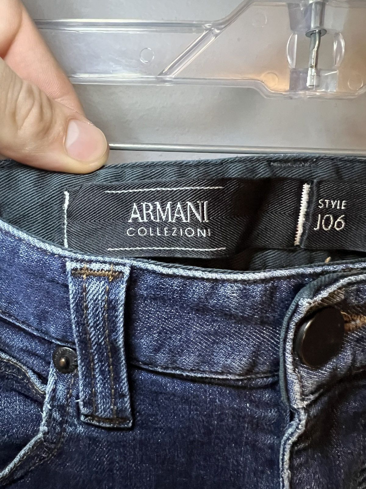 Armani Collezioni Vintage Armani Collezioni J06 slim fit low waist blue jeans Size US 33 - 4 Thumbnail