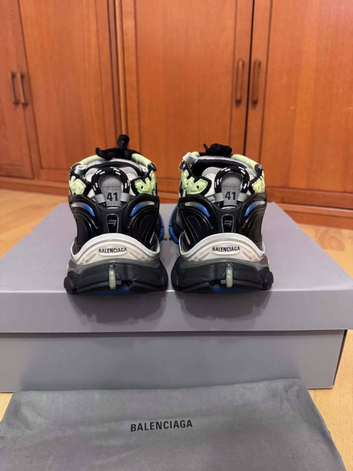 Balenciaga Balenciaga Runner Green Blue Black Size US 8 / EU 41 - 8 Thumbnail