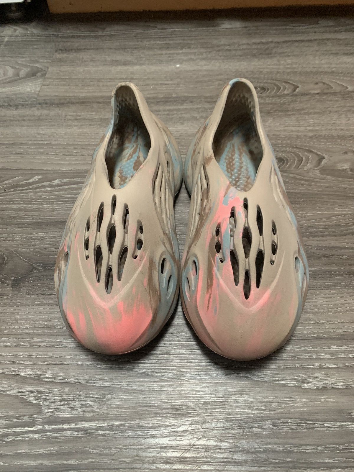 Adidas × Kanye West × Yeezy Yeezy Foam Runner MX Sand Grey Size US 10 / EU 43 - 4 Thumbnail