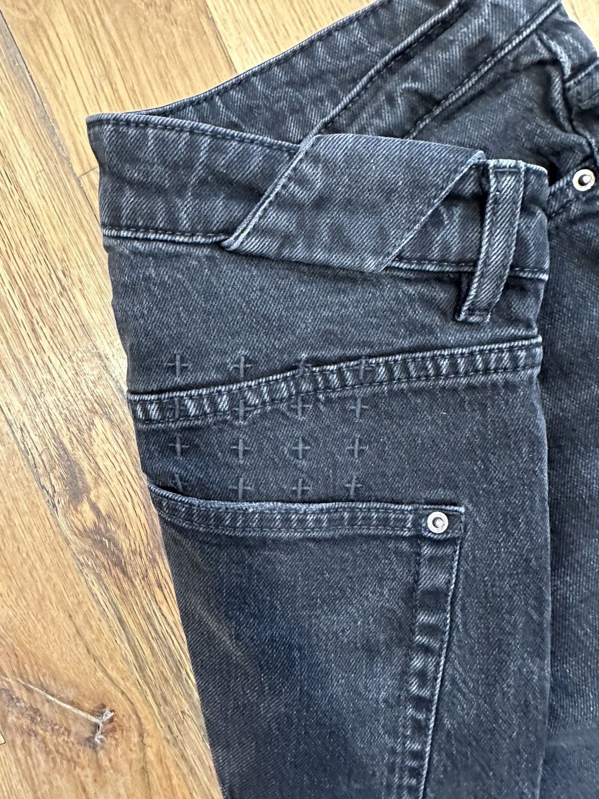 Ksubi Ksubi Knee Hole Patched Black Denim Jeans Size 28 Size US 28 / EU 44 - 4 Thumbnail
