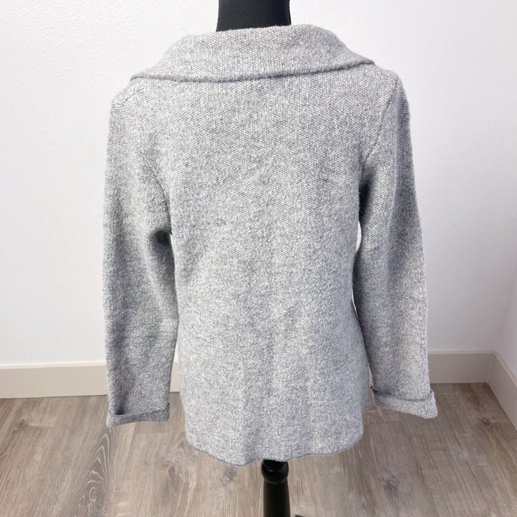 Vintage Cocogio Gray Textured Cardigan Sweater Wool Blend Large Italy Women L Size L / US 10 / IT 46 - 6 Thumbnail