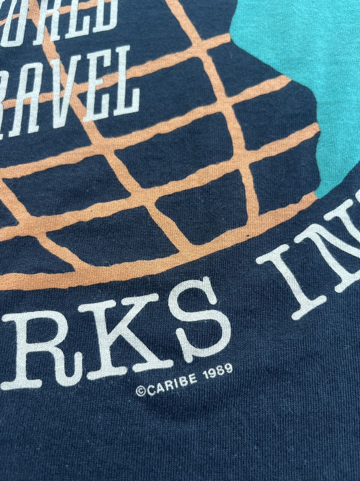 Vintage Vintage NEW YORK Wide World Of Travel 1989’s CARIBE T-shirt Size US XL / EU 56 / 4 - 6 Thumbnail