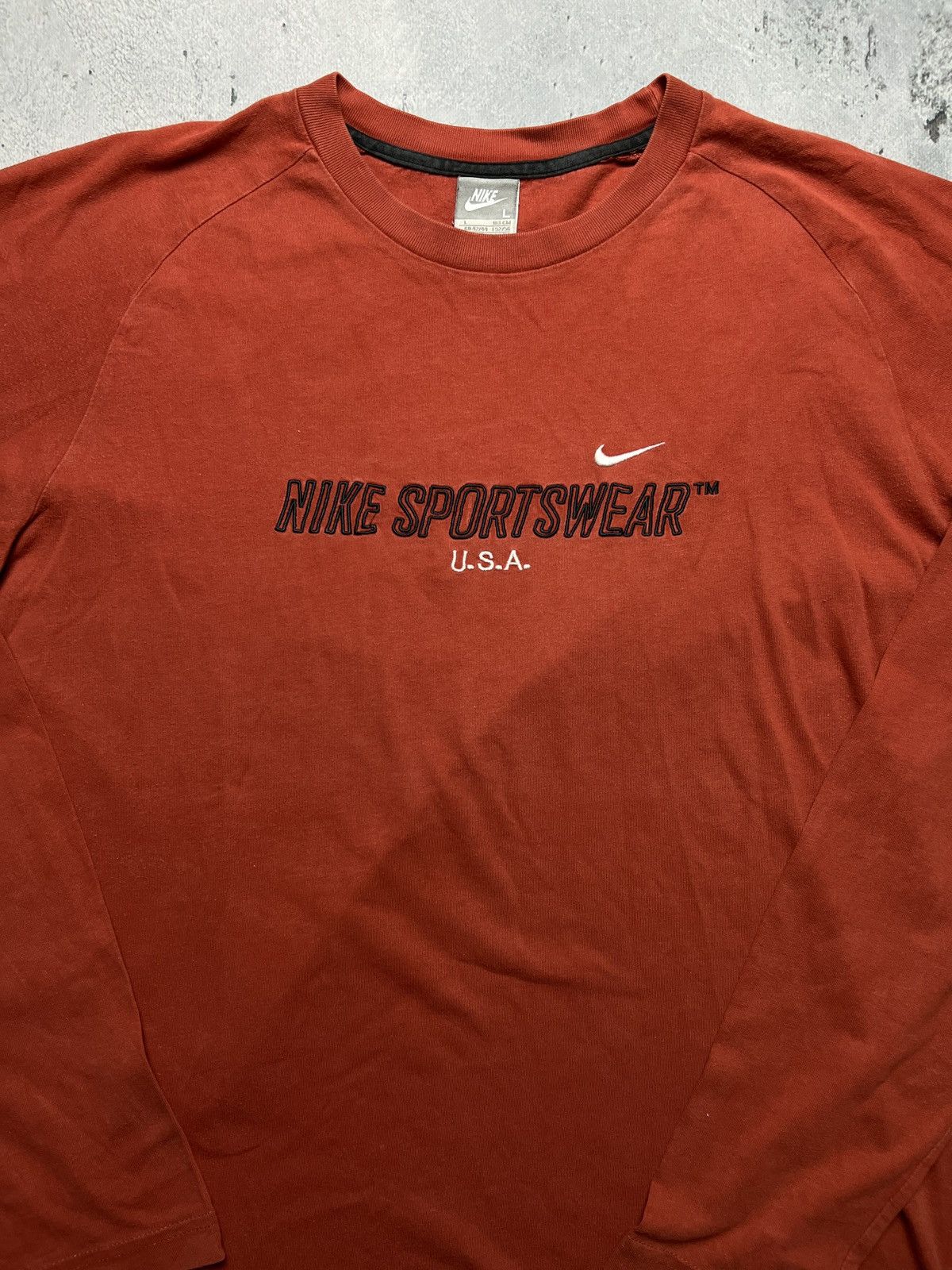 Nike Nike U.S.A crew boxy center swoosh y2k rare logo USA 90s Size US L / EU 52-54 / 3 - 1 Thumbnail