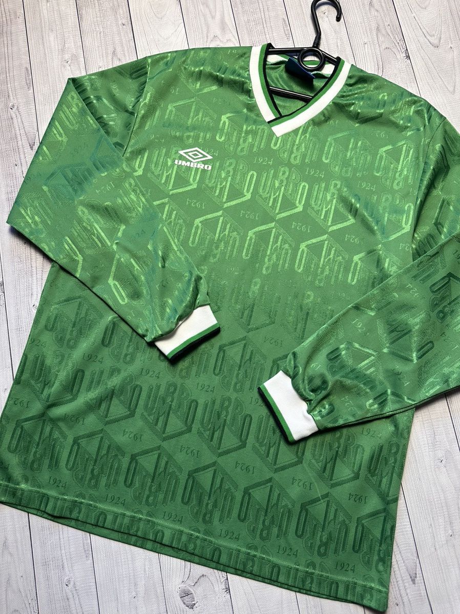 Vintage Vintage Umbro soccer green monogram size L rare Size US L / EU 52-54 / 3 - 6 Thumbnail