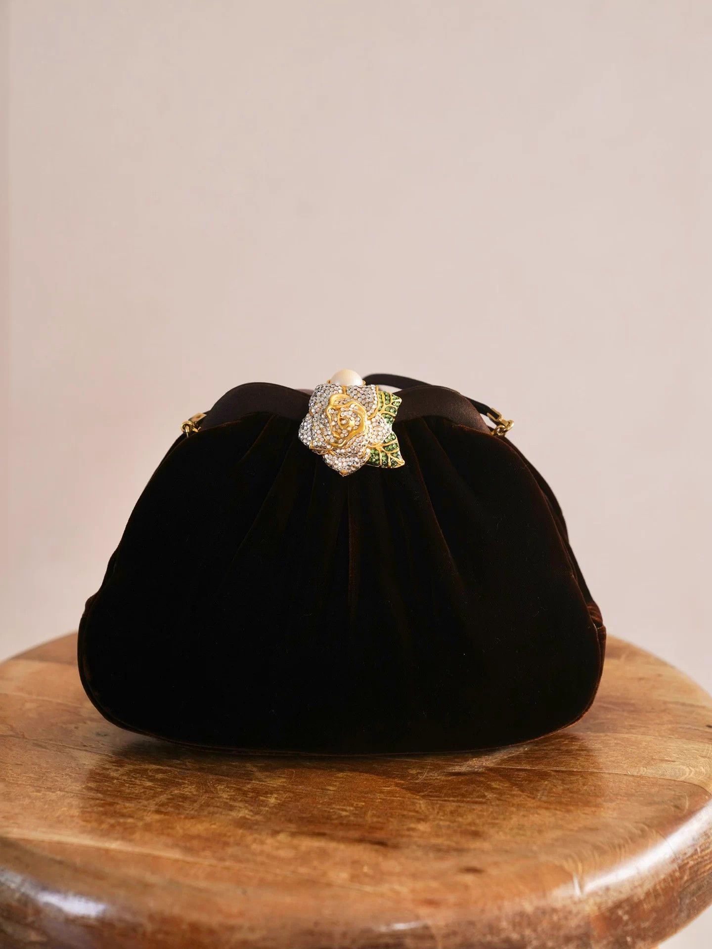Judith Leiber Judith Leiber Vintage Choc Velvet Rose 2way Clutch Size ONE SIZE - 4 Thumbnail